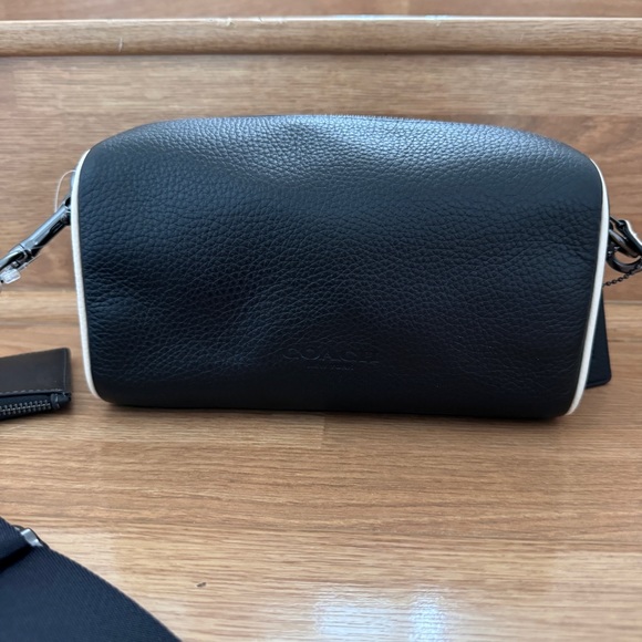 Coach Men’s Axel Crossbody CP172 - Picture 4 of 9